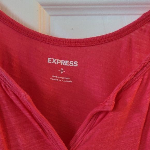 like NEW Women's Pink Express Top - Picture 4 of 10